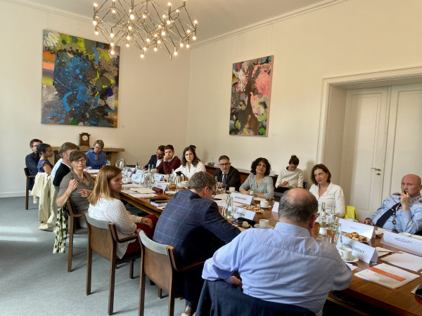 Gemeinsamer Launch der ZIF-Studie mit der SWP. Foto: ZIF ThinkTanks und politische Entscheidungstragende diskutieren die Zukunft von Friedenseinsätzen beim Launch der ZIF-Studie.